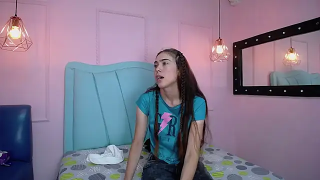 danna7cute online show from November 6, 2025, 8:21 pm