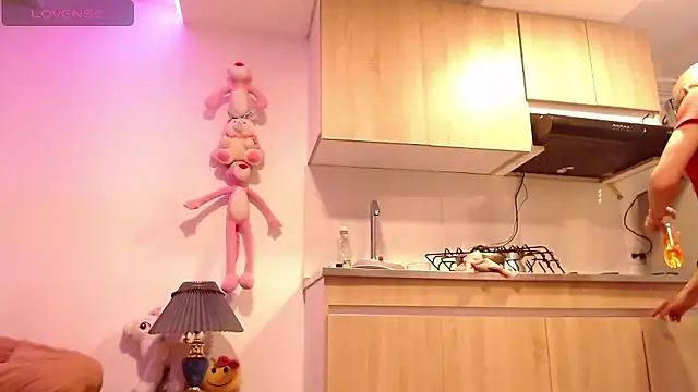 Snapshot of AllysonStonne chatting on January 10, 2026, 9:16 pm AllysonStonne online show from January 10, 2026, 9:16 pm