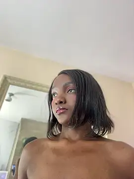 Keirahartz online show from May 1, 2026, 1:48 pm
