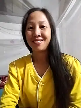 Snapshot of cute_love00 chatting on November 2, 2025, 11:29 pm cute love00 online show from November 2, 2025, 11:29 pm