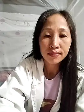 Snapshot of cute_love00 chatting on November 5, 2025, 1:11 pm cute love00 online show from November 5, 2025, 1:11 pm