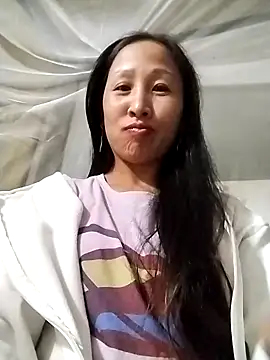 Snapshot of cute_love00 chatting on November 6, 2025, 1:17 am cute love00 online show from November 6, 2025, 1:17 am