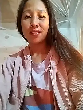 Snapshot of cute_love00 chatting on November 13, 2025, 9:14 pm cute love00 online show from November 13, 2025, 9:14 pm