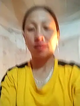 Snapshot of cute_love00 chatting on December 2, 2025, 10:31 am cute love00 online show from December 2, 2025, 10:31 am