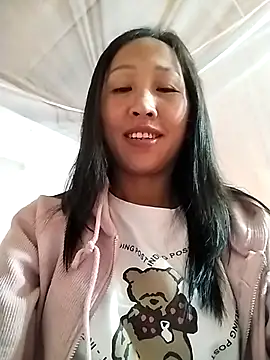 Snapshot of cute_love00 chatting on December 5, 2025, 12:47 pm cute love00 online show from December 5, 2025, 12:47 pm