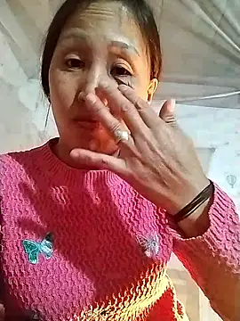 Snapshot of cute_love00 chatting on January 7, 2026, 10:40 am cute love00 online show from January 7, 2026, 10:40 am