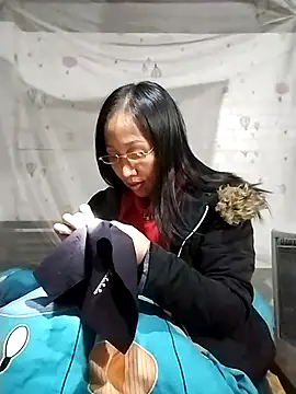 Snapshot of cute_love00 chatting on January 9, 2026, 1:03 pm cute love00 online show from January 9, 2026, 1:03 pm