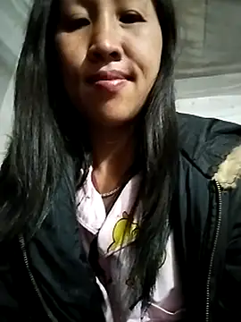 Snapshot of cute_love00 chatting on January 15, 2026, 1:32 am cute love00 online show from January 15, 2026, 1:32 am