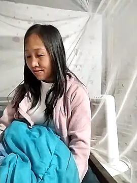 Snapshot of cute_love00 chatting on February 6, 2026, 1:25 pm cute love00 online show from February 6, 2026, 1:25 pm