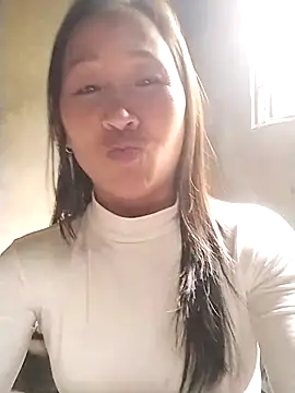 Snapshot of cute_love00 chatting on February 7, 2026, 4:27 am cute love00 online show from February 7, 2026, 4:27 am