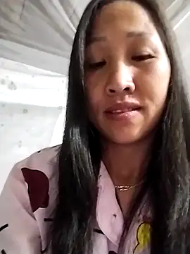 Snapshot of cute_love00 chatting on February 7, 2026, 11:52 pm cute love00 online show from February 7, 2026, 11:52 pm