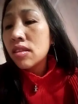 Snapshot of cute_love00 chatting on February 9, 2026, 8:35 pm cute love00 online show from February 9, 2026, 8:35 pm