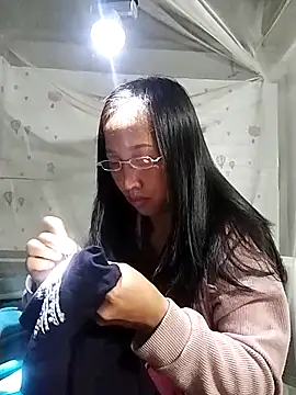 Snapshot of cute_love00 chatting on February 11, 2026, 11:10 pm cute love00 online show from February 11, 2026, 11:10 pm