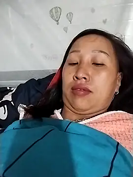 Snapshot of cute_love00 chatting on February 20, 2026, 10:43 pm cute love00 online show from February 20, 2026, 10:43 pm