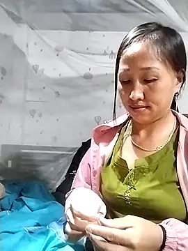 Snapshot of cute_love00 chatting on February 24, 2026, 10:46 am cute love00 online show from February 24, 2026, 10:46 am