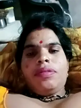 Snapshot of Soniya_pandit chatting on December 15, 2025, 7:51 pm Soniya pandit online show from December 15, 2025, 7:51 pm