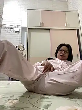 Vitamin sexy online show from December 14, 2025, 11:42 pm