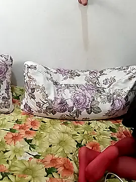 Snapshot of Alevsiz chatting on February 7, 2026, 12:42 pm Alevsiz online show from February 7, 2026, 12:42 pm