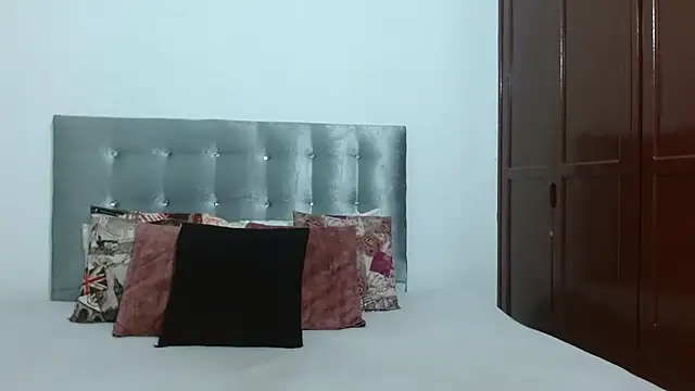 DaiishaWolf online show from September 12, 2025, 7:47 pm