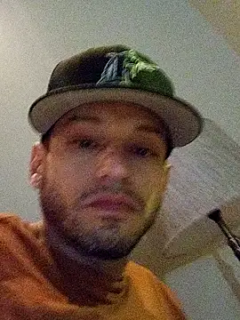 Snapshot of Andrez5041 chatting on September 15, 2025, 10:48 am Andrez5041 online show from September 15, 2025, 10:48 am