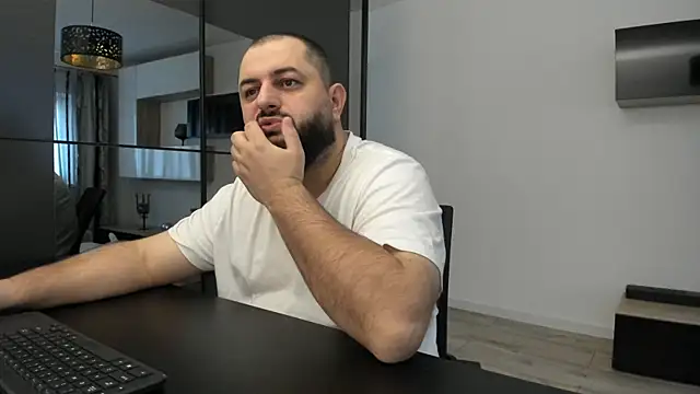 Snapshot of DravenPeak chatting on October 24, 2025, 8:00 am DravenPeak online show from October 24, 2025, 8:00 am