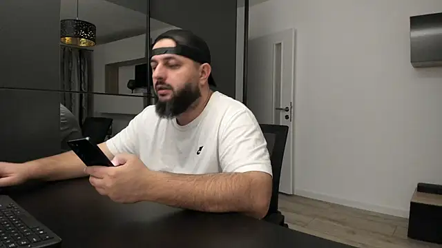 Snapshot of DravenPeak chatting on October 25, 2025, 4:46 pm DravenPeak online show from October 25, 2025, 4:46 pm