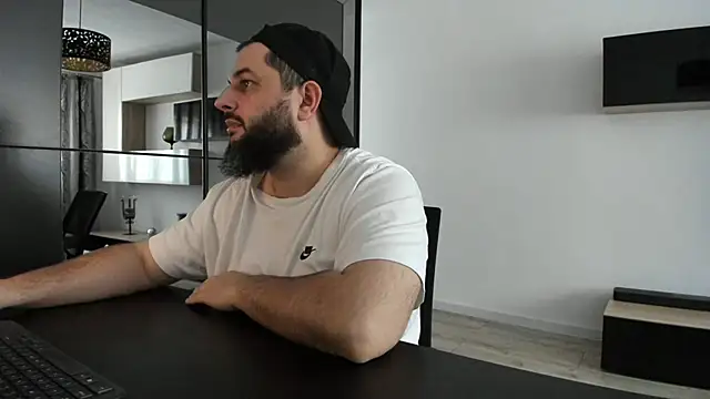 Snapshot of DravenPeak chatting on November 15, 2025, 12:56 pm DravenPeak online show from November 15, 2025, 12:56 pm