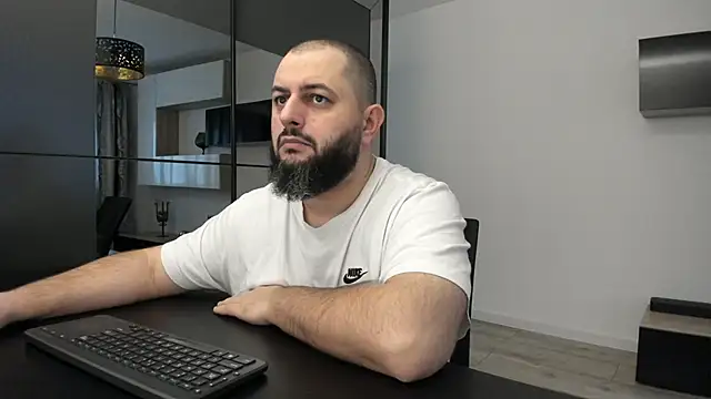 Snapshot of DravenPeak chatting on November 18, 2025, 11:03 am DravenPeak online show from November 18, 2025, 11:03 am