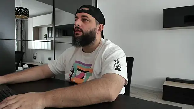 Snapshot of DravenPeak chatting on December 5, 2025, 10:02 am DravenPeak online show from December 5, 2025, 10:02 am