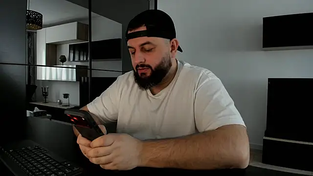 Snapshot of DravenPeak chatting on March 7, 2026, 12:46 pm DravenPeak online show from March 7, 2026, 12:46 pm