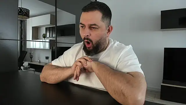 Snapshot of DravenPeak chatting on April 7, 2026, 12:38 pm DravenPeak online show from April 7, 2026, 12:38 pm