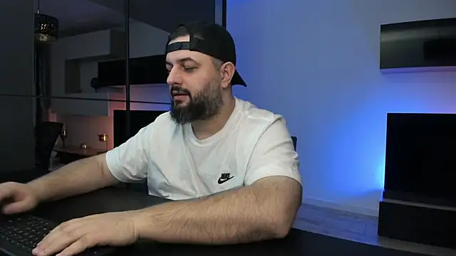 Snapshot of DravenPeak chatting on April 9, 2026, 5:51 pm DravenPeak online show from April 9, 2026, 5:51 pm