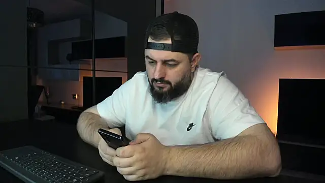 Snapshot of DravenPeak chatting on April 12, 2026, 5:07 pm DravenPeak online show from April 12, 2026, 5:07 pm