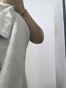 butterfly777  online show from September 19, 2025, 10:27 am