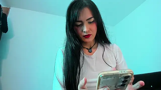 77Neferkitty77 online show from May 30, 2026, 8:17 pm
