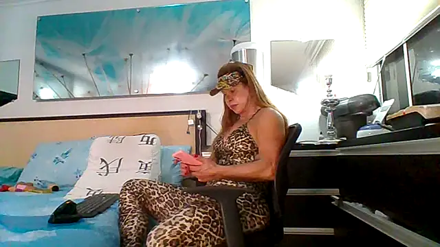 Mirianzapata 1 online show from November 18, 2025, 12:27 am