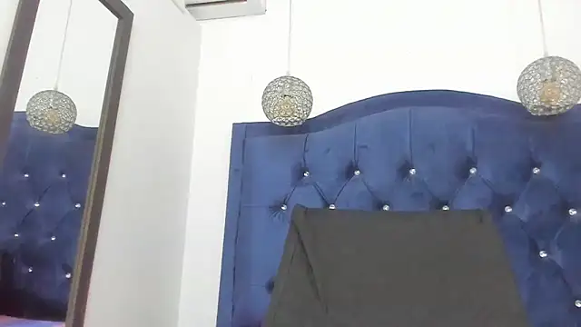 Snapshot of candy_big_tits18 chatting on February 10, 2026, 12:26 am candy big tits18 online show from February 10, 2026, 12:26 am