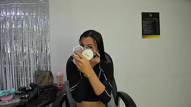 Aisha hotts777 online show from May 18, 2026, 8:58 pm