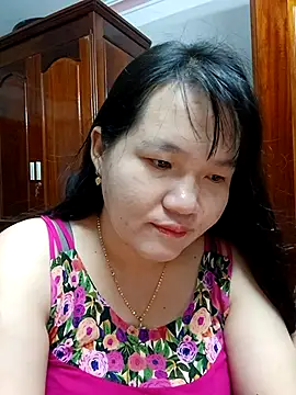  Babyrose  online show from October 8, 2025, 5:32 pm