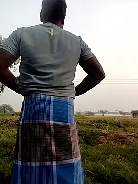 Snapshot of dolphiinn chatting on February 9, 2026, 1:31 am dolphiinn online show from February 9, 2026, 1:31 am