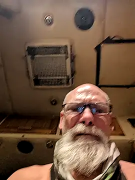 Snapshot of Deepinallthe chatting on November 29, 2025, 10:24 pm Deepinallthe online show from November 29, 2025, 10:24 pm