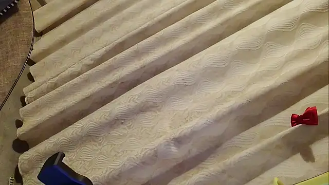 Snapshot of Shi_luo2025 chatting on September 18, 2025, 1:57 pm Shi luo2025 online show from September 18, 2025, 1:57 pm