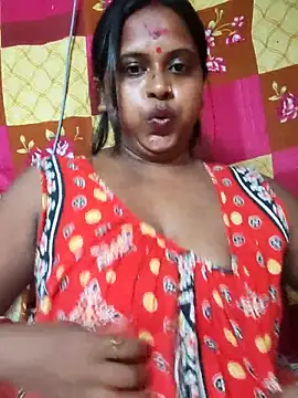 Hot-Show2 online show from October 6, 2025, 4:15 pm