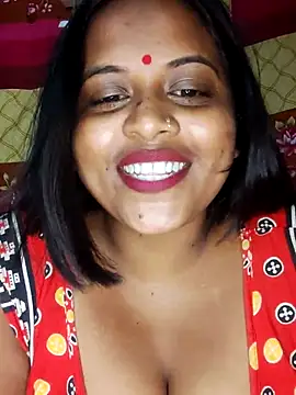 Hot-Show2 online show from October 8, 2025, 5:43 pm