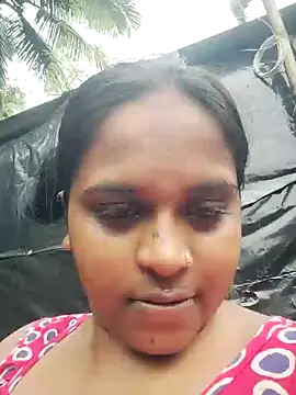 Hot-Show2 online show from October 9, 2025, 10:24 am