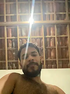 spiderfindom online show from May 27, 2026, 7:33 pm