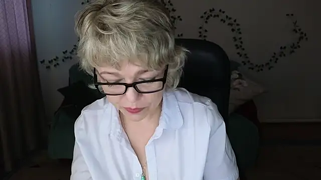 Rosette Pricky online show from June 3, 2026, 2:33 pm