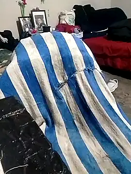 Snapshot of Juancho1R chatting on February 10, 2026, 12:53 pm Juancho1R online show from February 10, 2026, 12:53 pm