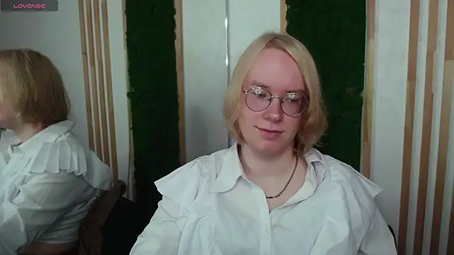 Snapshot of Amanda_Butlerr chatting on July 18, 2026, 3:27 pm Amanda Butlerr online show from July 18, 2026, 3:27 pm