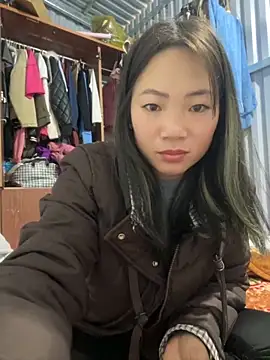 AAANINE22 online show from November 15, 2025, 7:27 am